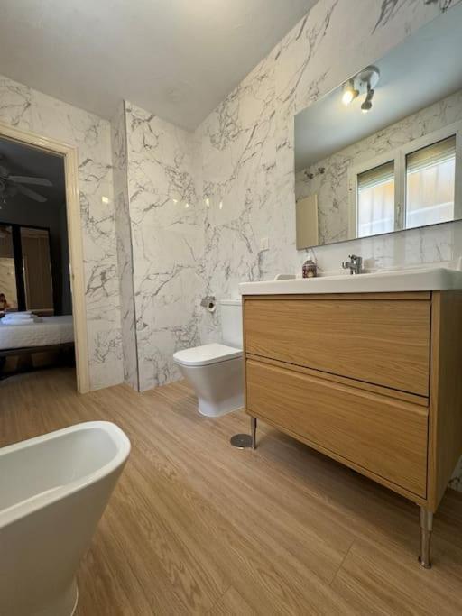 Apartamento En San Bernardo, El Barrio Torero Σεβίλλη Εξωτερικό φωτογραφία